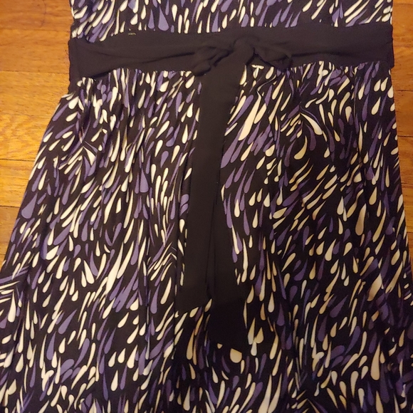 Clothing - Picture 5 of 5